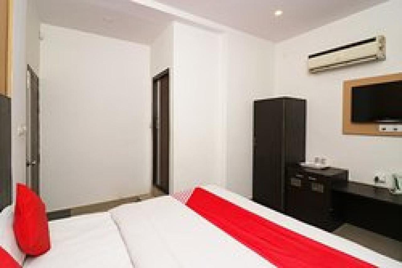 Capital O Hotel Surya Continental Lucknow Ngoại thất bức ảnh