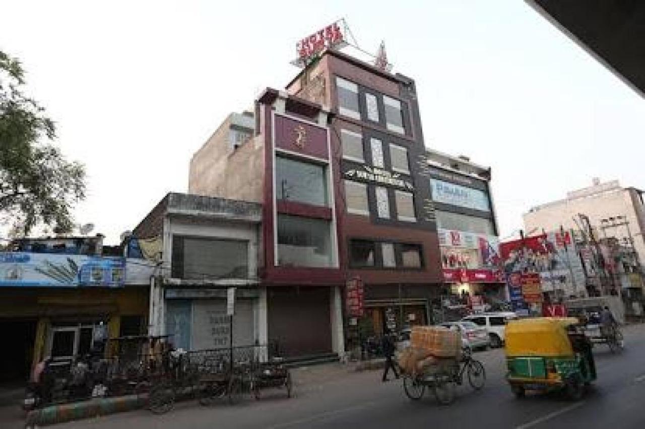 Capital O Hotel Surya Continental Lucknow Ngoại thất bức ảnh