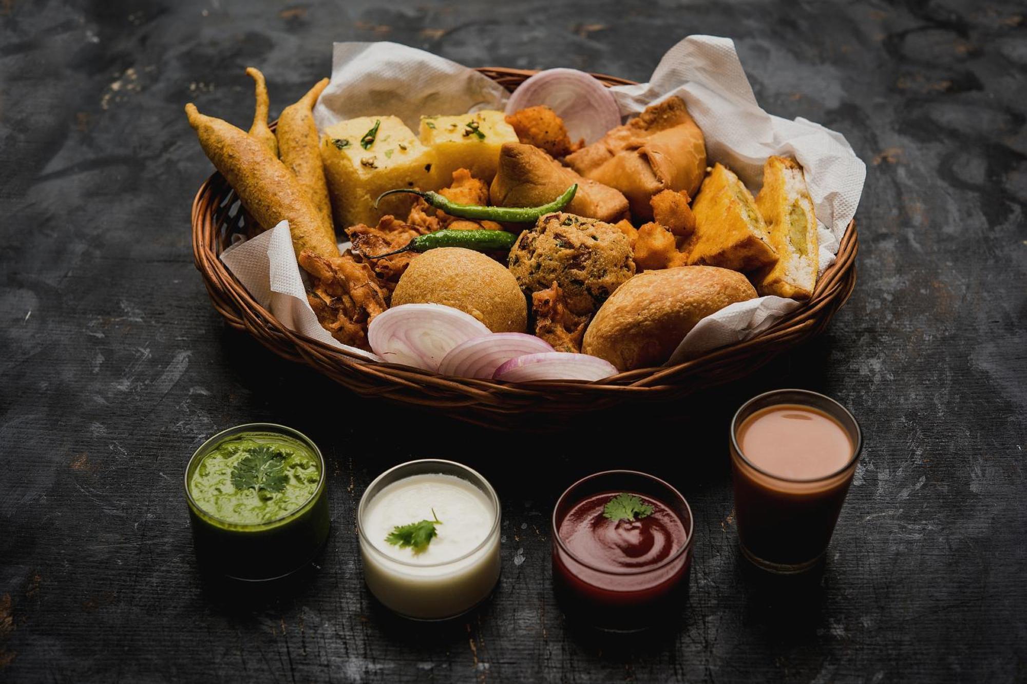 Capital O Hotel Surya Continental Lucknow Ngoại thất bức ảnh